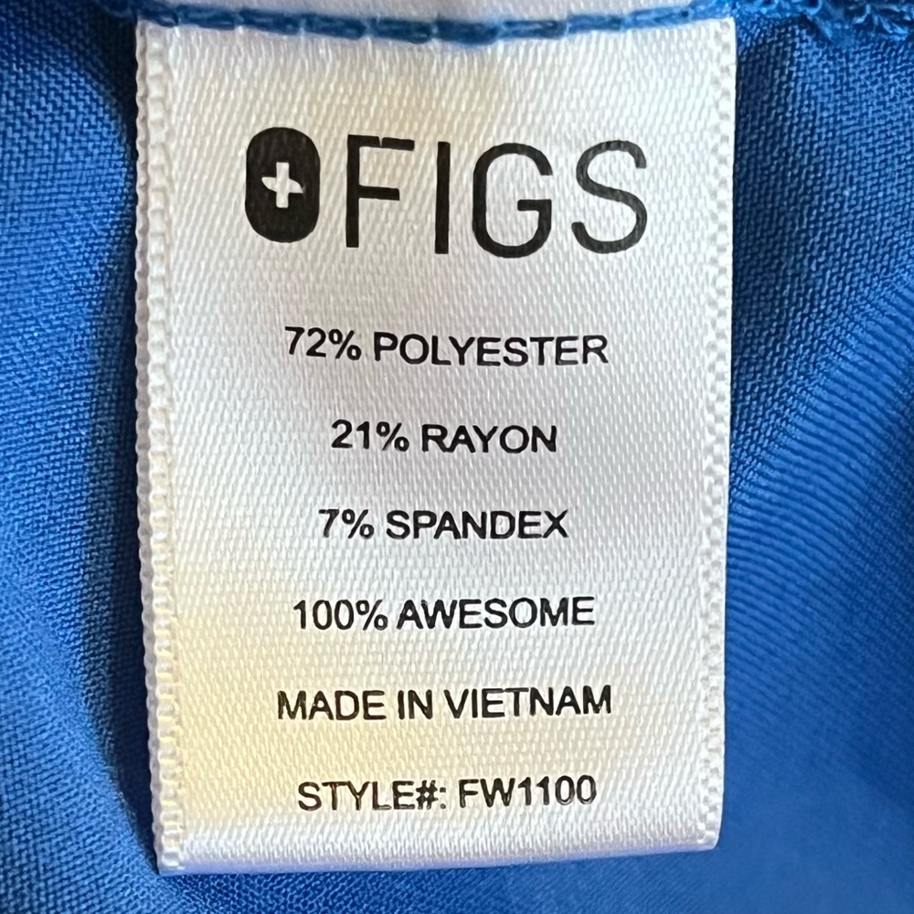Figs • Casma Royal Blue Three-Pocket Women’s Scrub Top - S - Picture 9 of 11
